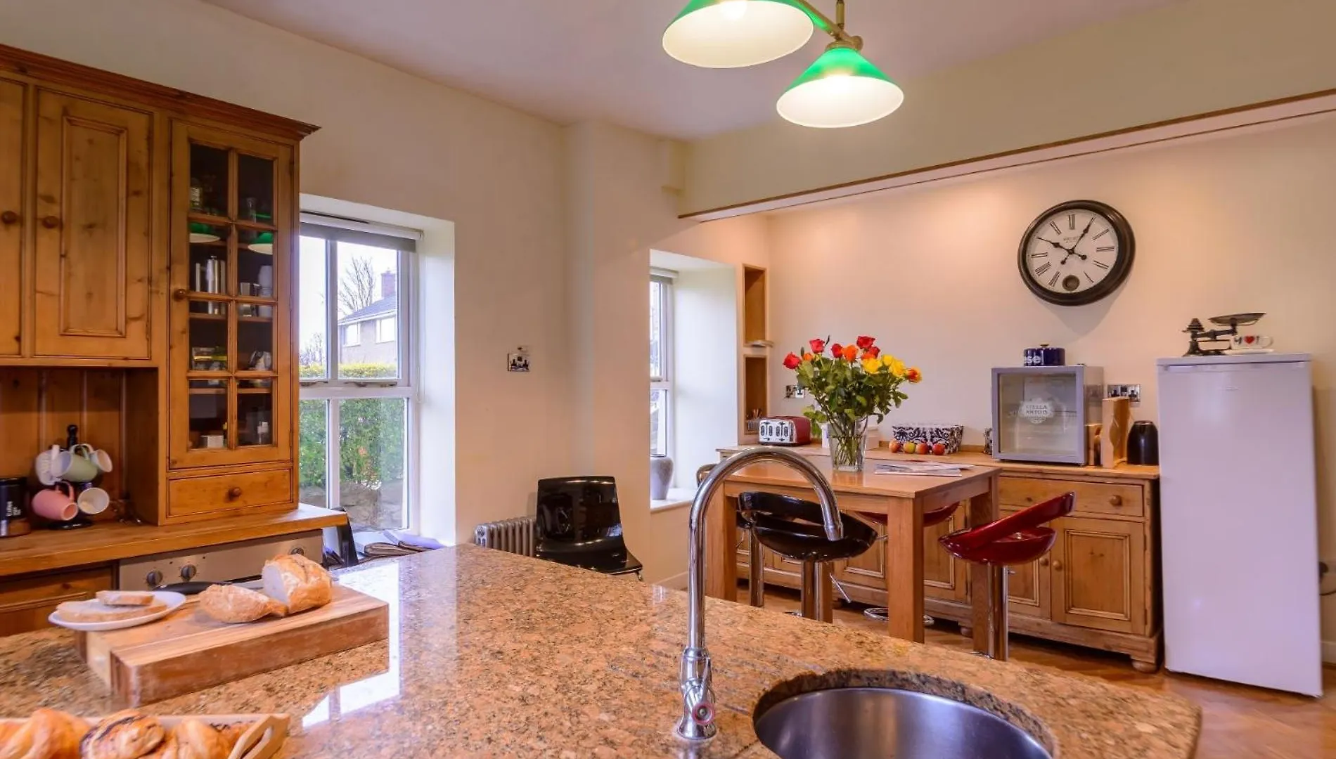 הוילה קאטריק ברידג' 6 Bed In Richmond 6Mls 52779